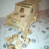 Motorikspiel für Kleinkinder Design Fahrzeug Jeep mit Zubehör aus Holz Buche