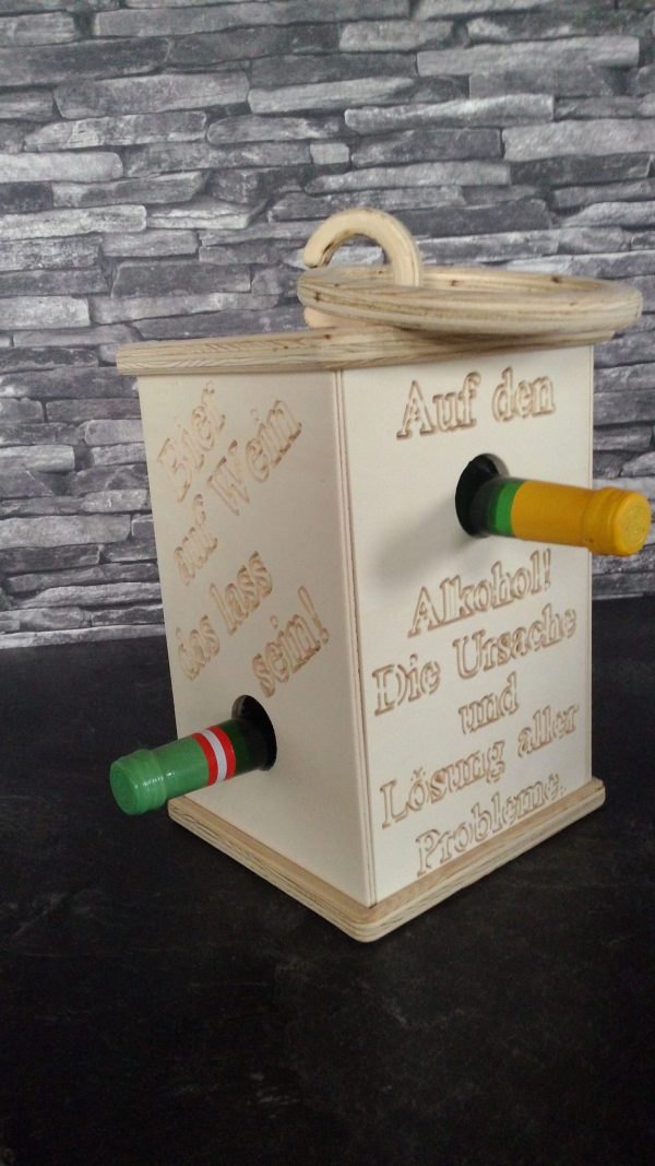 Laterne Deko Flaschenhalter für Weinflaschen Motiv Trinksprüche aus Holz Fichte mit LED-Kerze und Tragegriff