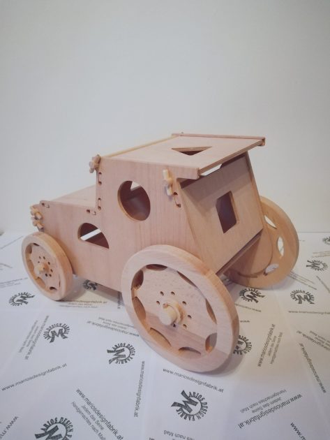 Motorikspiel für Kleinkinder Design Traktor mit Zubehör aus Holz Buche